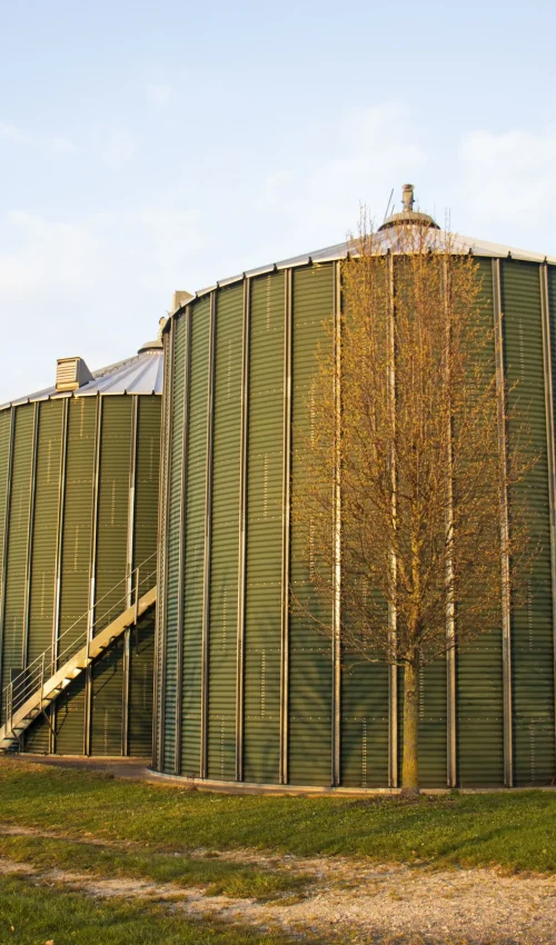 silo-tower-grain-storage-tank-grain-dryer-spacio-2025-01-10-11-29-06-utc